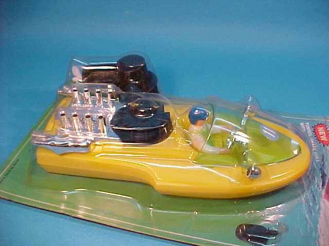 SPEEDBOAT TUNNEL SHAPE HULL AQUA ZOOM ENGINE B/O CARDED  