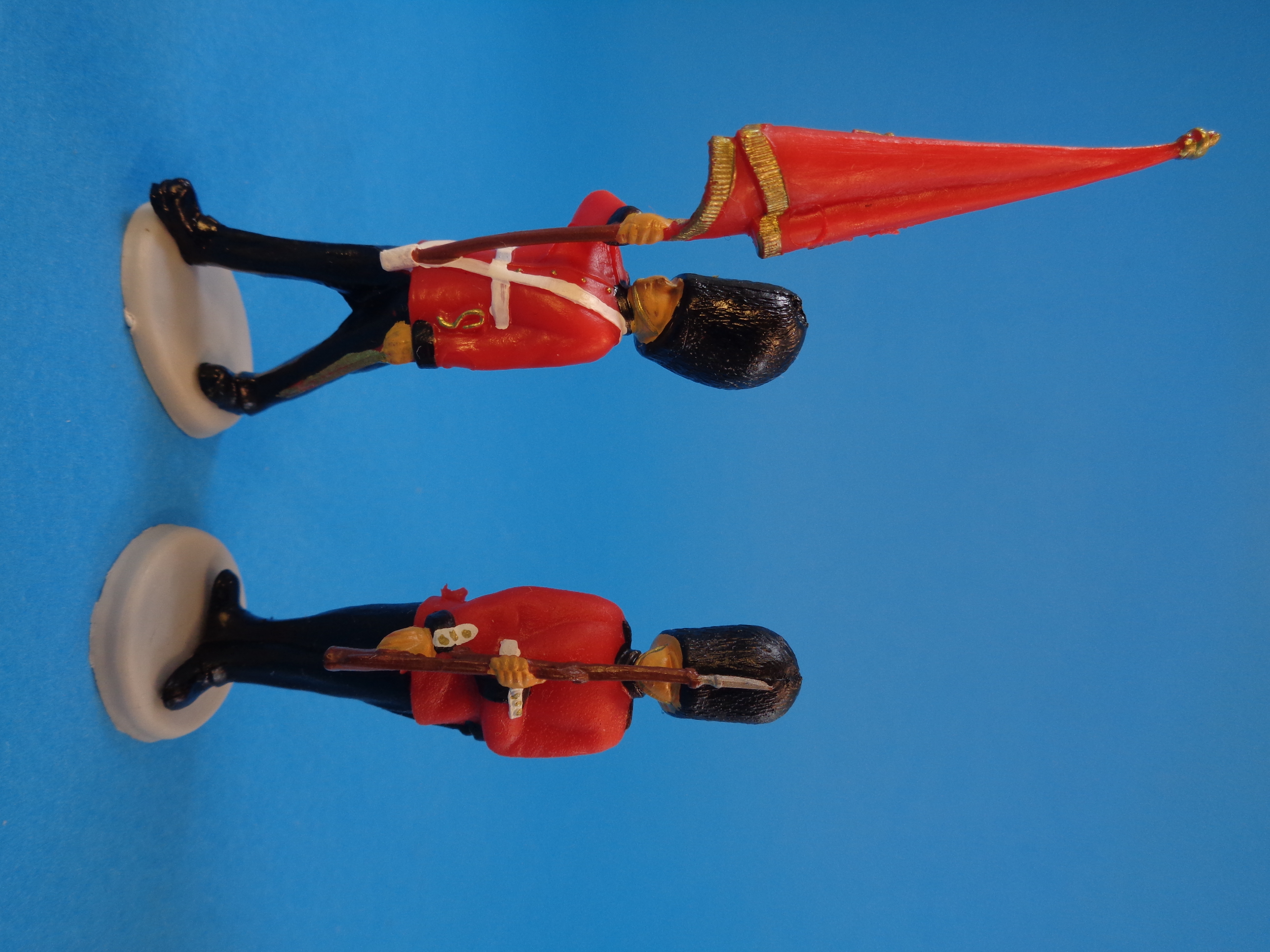 ROYAL GUARDS * 6 STANDING FIGURES BRITAINS HERALDS DSG  