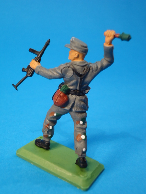 BRITAINS DSG * WWII GERMAN INFANTRY TROOPS #2 * 54mm  